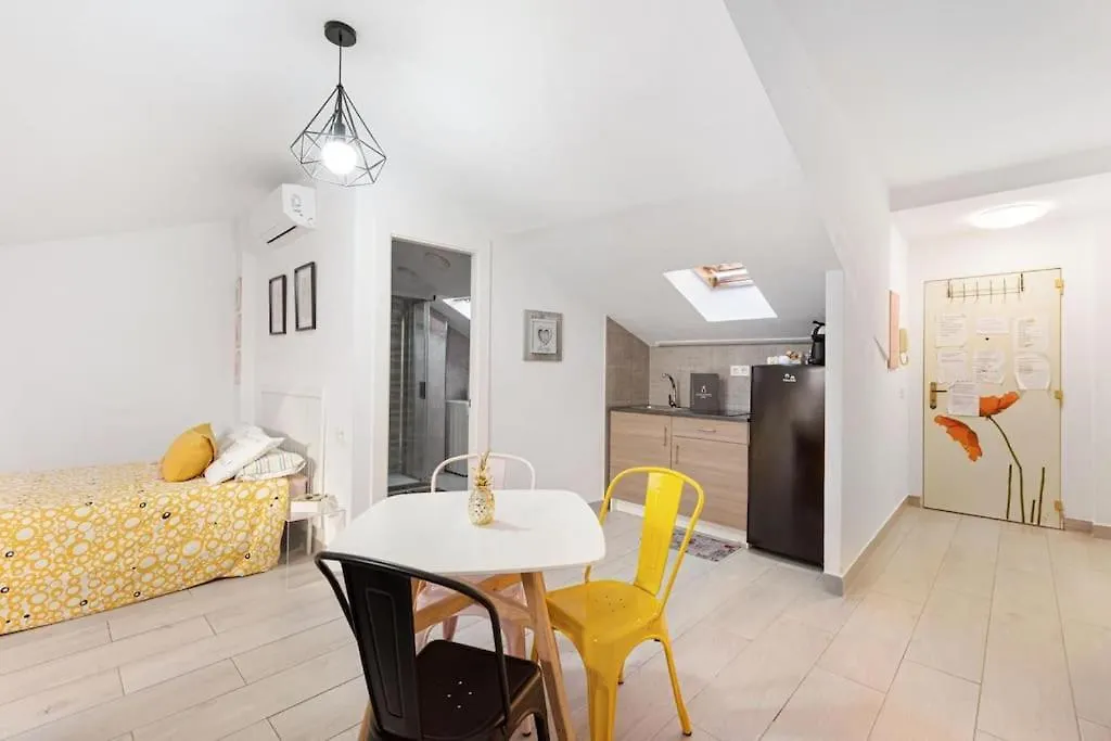 Pineapple Trinidad 20 Apartment Malaga